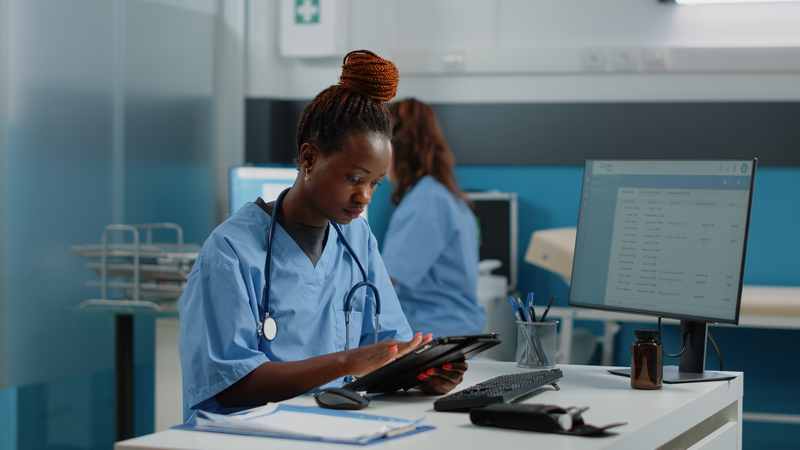 L’Ospedale Virtuale: quando la cura esce dalle corsie