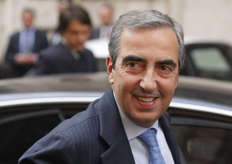 TLC. “Serve una regia efficace per l’intero settore”. Intervista a Maurizio Gasparri