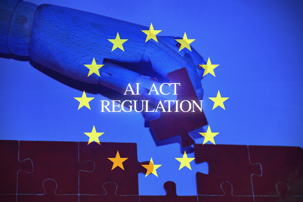 AI Act, da ieri in vigore le disposizioni sui sistemi a rischio inaccettabile e l’alfabetizzazione digitale
