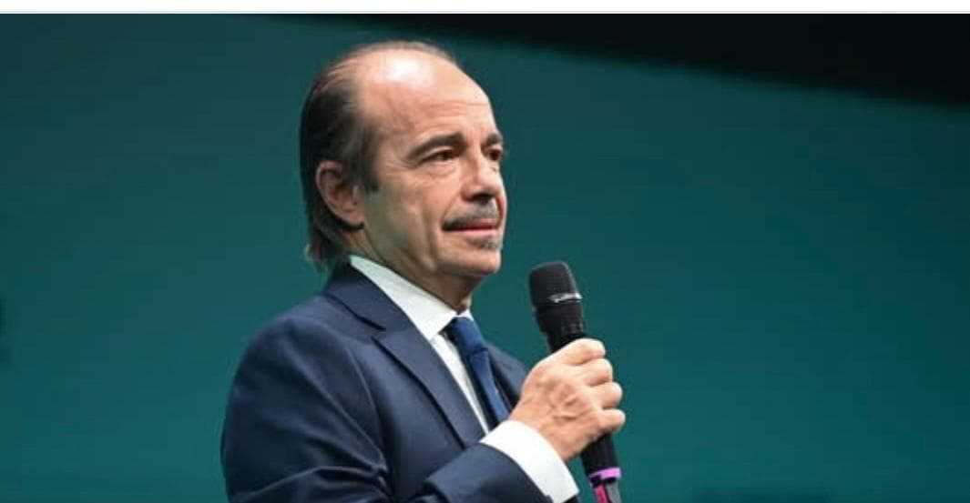 La grande illusione dell’Italia digitale. Mentre il reale si scontra con il virtuale, tra annunci e corse in avanti