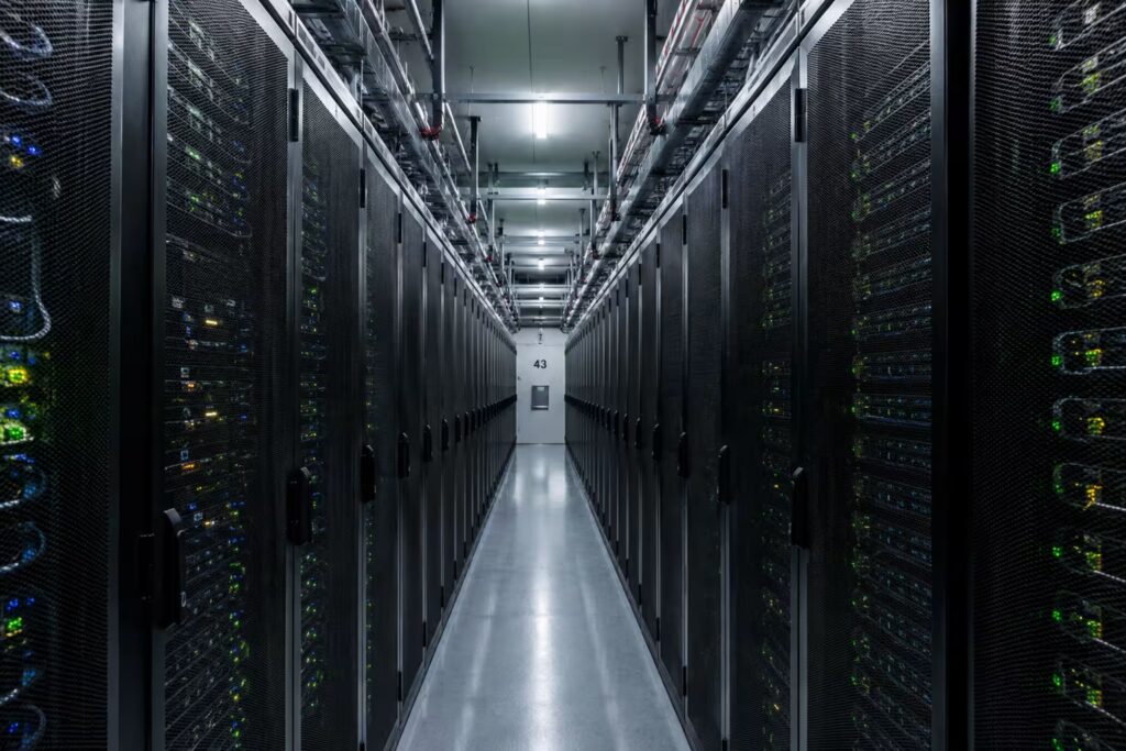 Data center AI: il costo invisibile dell’intelligenza artificiale